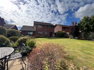 Photo 7- click for photo gallery